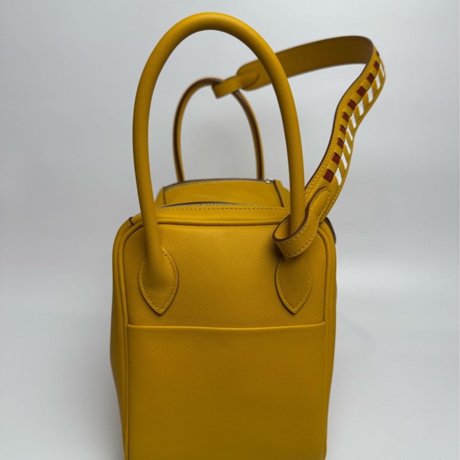 99新 愛馬仕/Hermes Lindy26 琥珀黃 編織肩帶 C刻 swift皮 塵袋-3