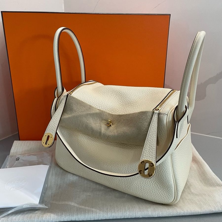 HERMES愛馬仕 Lindy 26 Z刻 金扣 Clemence小公牛皮 nata 奶油白-1