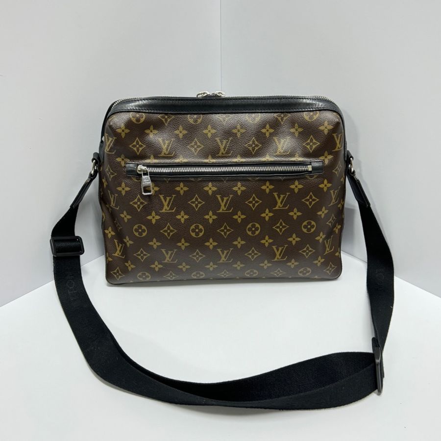 【超級新!】LV Monogram 經典老花 郵差包(專櫃 106,000)-5