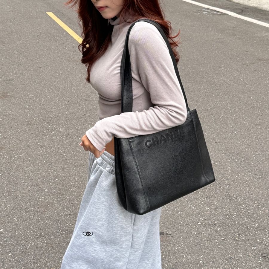 【超新‼️】Chanel 魚子醬牛皮 肩背托特包 (專櫃261,300)-15