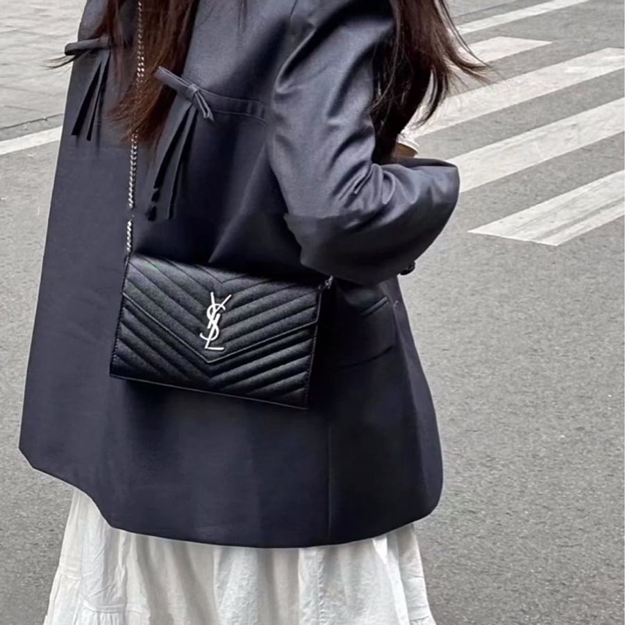 聖羅蘭/Saint laurent 黑銀魚子醬信封包 尺寸22.5 x 14 x 4-0