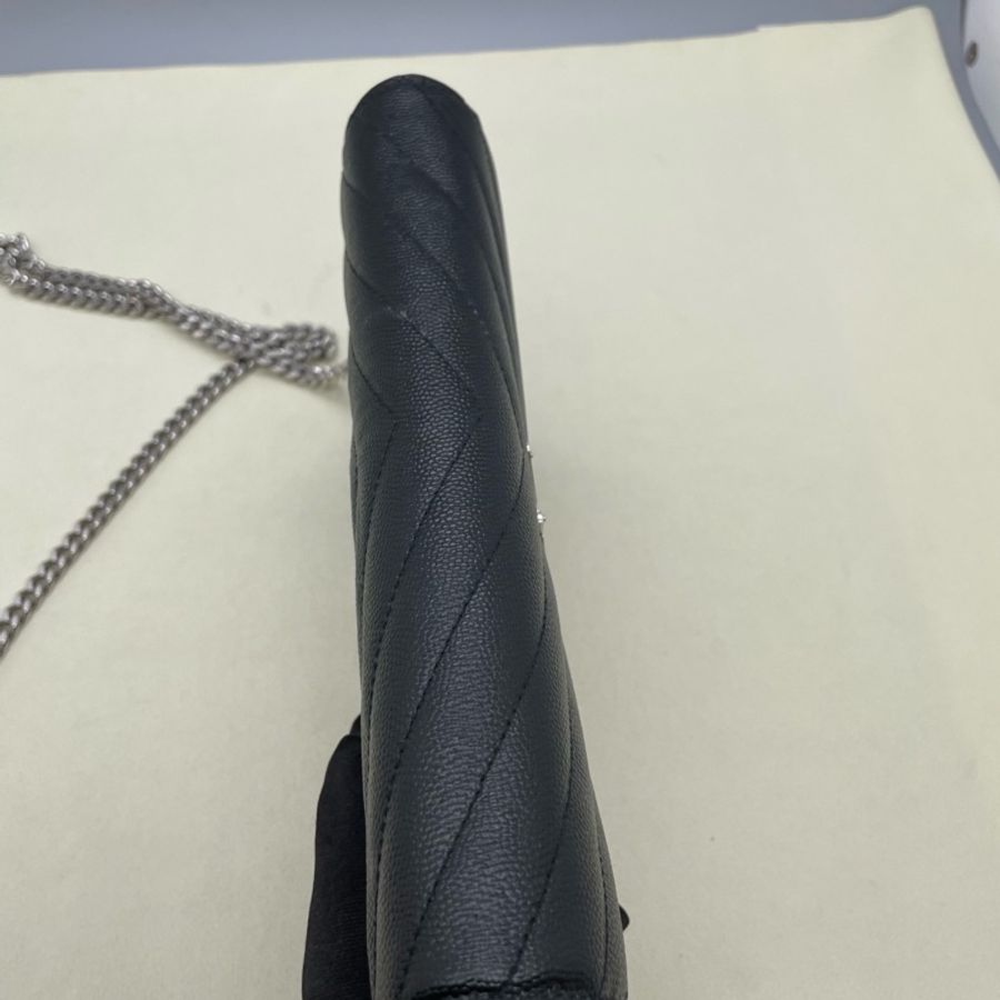 聖羅蘭/Saint laurent 黑銀魚子醬信封包 尺寸22.5 x 14 x 4-5