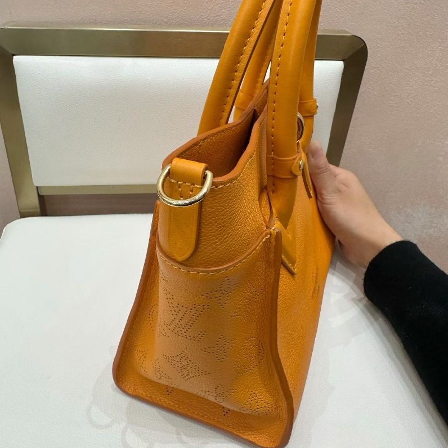 LV 芯片款 on my side 黃色全皮鏤空小號 25*20 99新配件塵袋-3