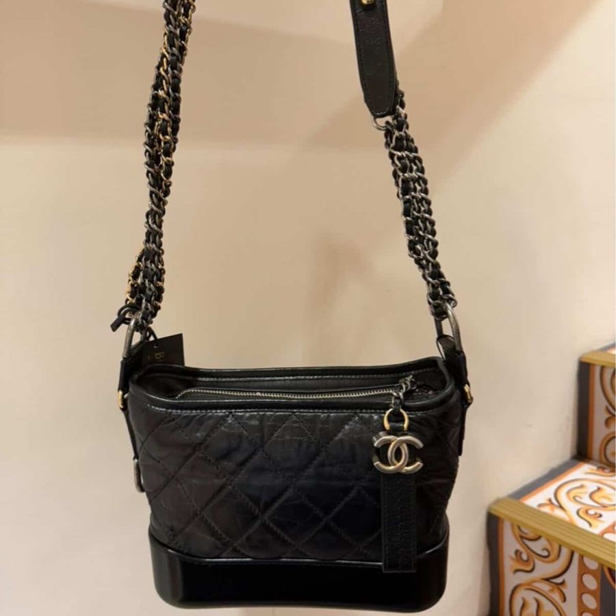 Chanel Gabrielle黑金流浪包小號-0