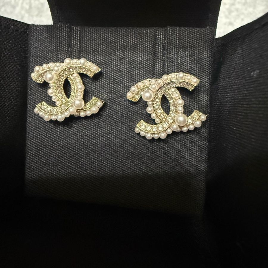 Chanel香奈兒 雙 C Logo珍珠水鑽耳環-2