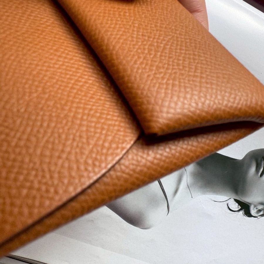 ✨全新閒置商品✨ Hermes 金棕色 Bastia 零錢包-4