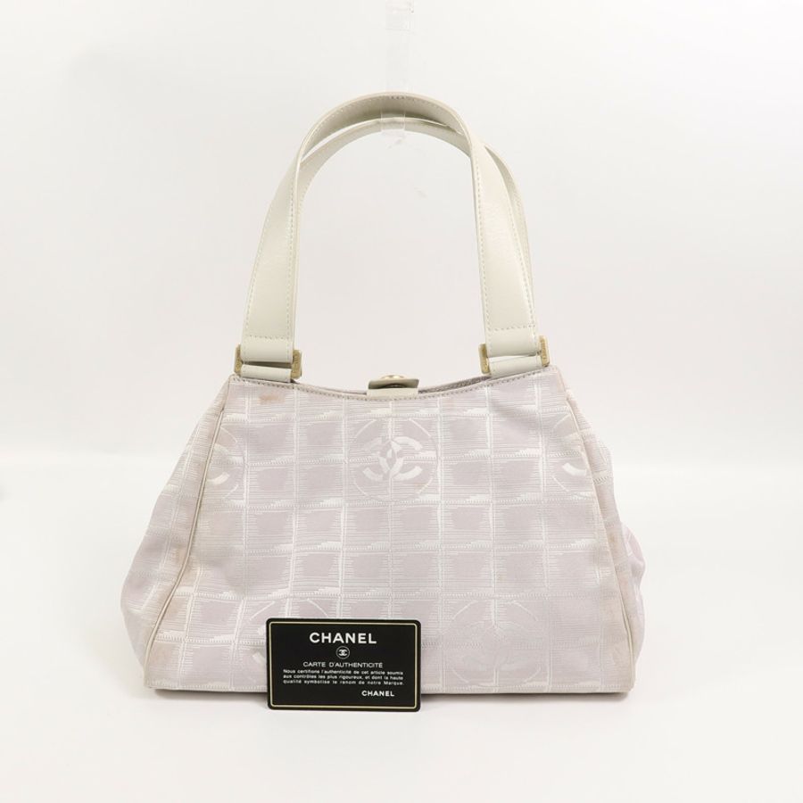 CHANEL 尼龍New Travel Line肩背袋-10