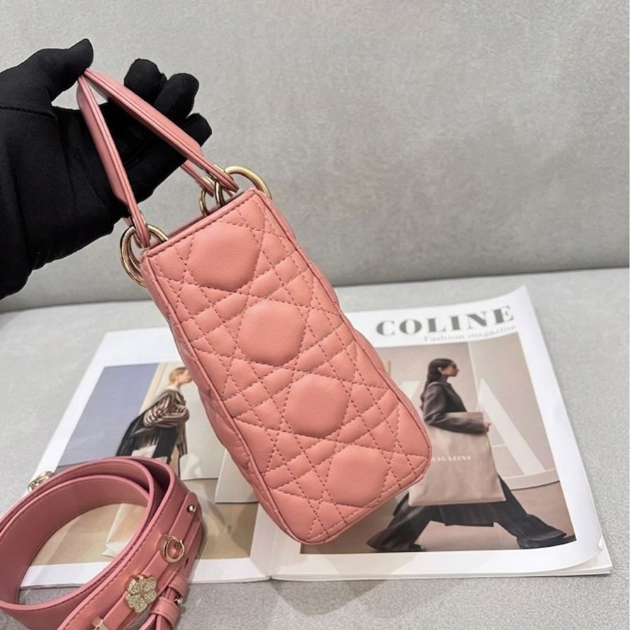 Dior/迪奥 四格戴妃 20年 尺寸:20*17*8-5