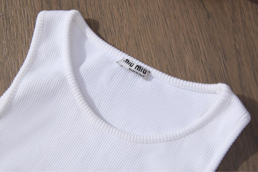 MiuMiu字母印花修身針織背心-4