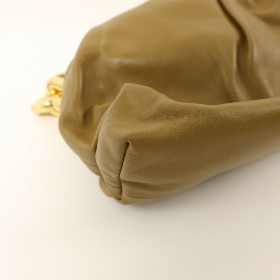 BOTTEGA VENETA 牛皮皮革The Chain Pouch鏈帶肩背袋-12