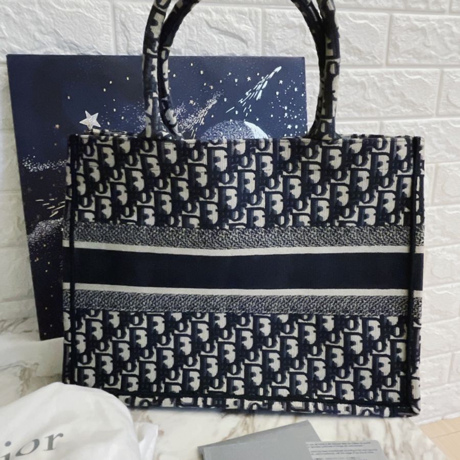 平台最低價近新激甜價✨ 迪奧 CHRISTIAN DIOR Book Tote 中型老花刺繡托特包Oblique 防塵袋/保證卡-4