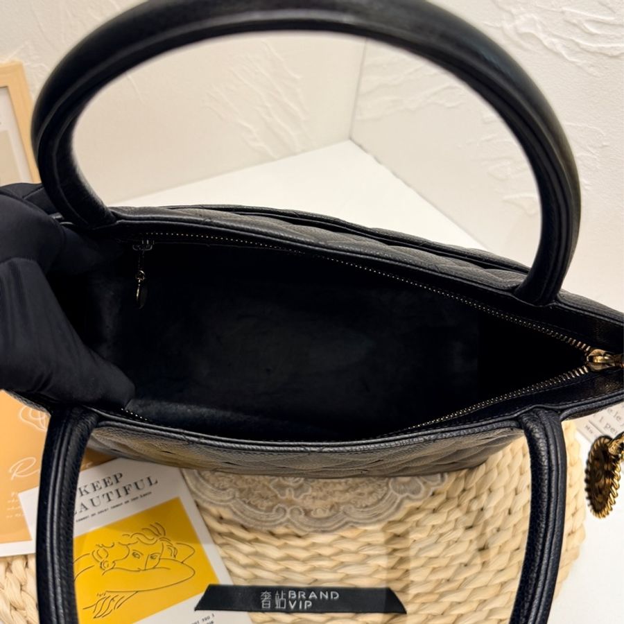 Chanel Medallion Tote bag(金幣包)-18