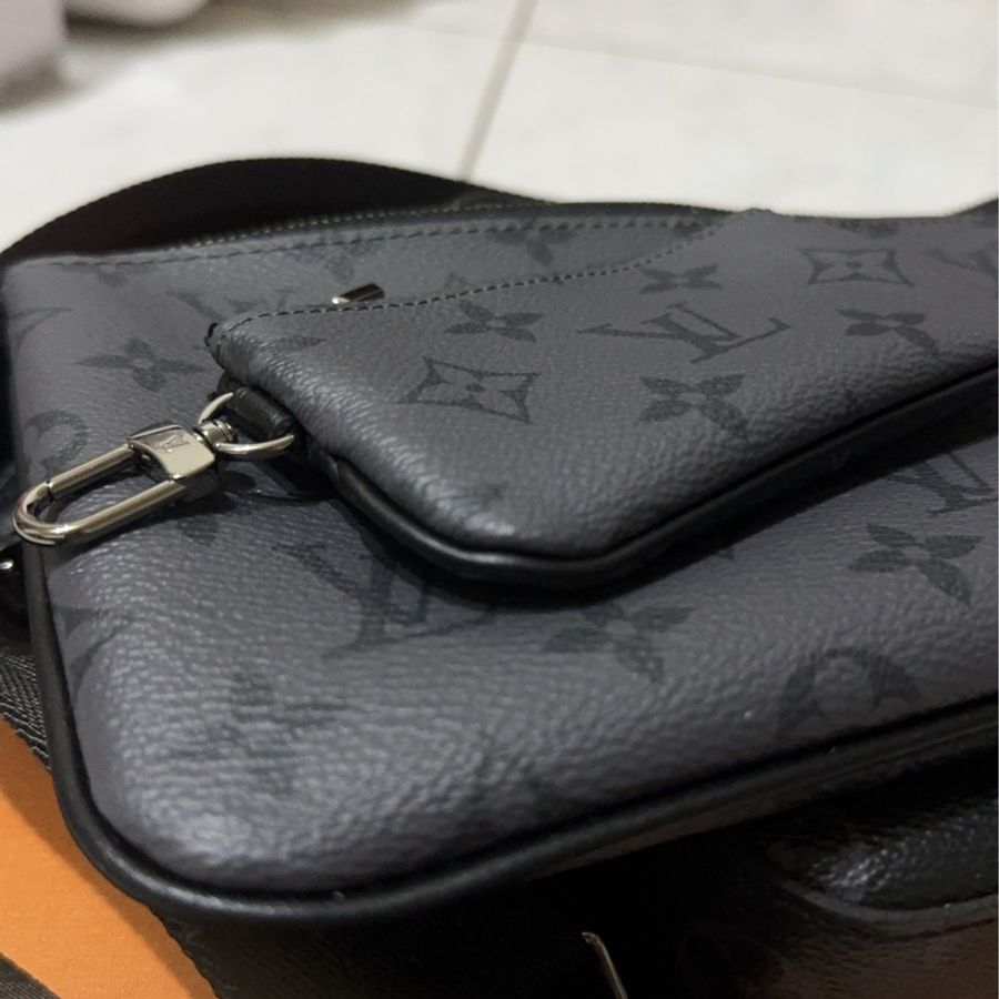 LOUIS VUITTON Trio郵差包三合一黑色PVC老花-14