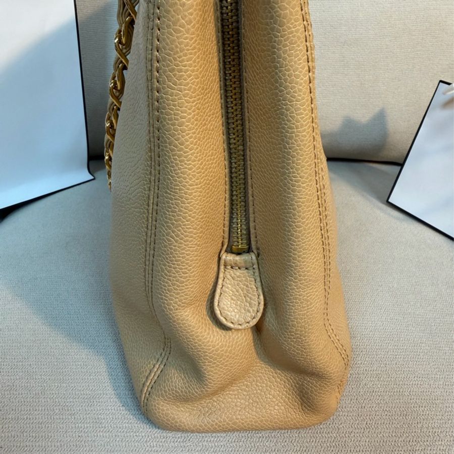 📌 絕版珍藏 | ❤️ Chanel 香奈兒 Vintage 荔枝紋打孔LOGO鏈條托特包 ✨ 30*23*8-3
