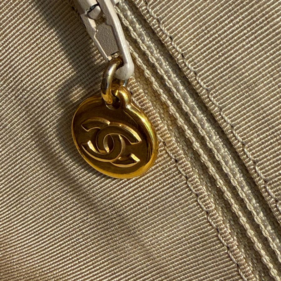 📌 絕版珍藏 | ❤️ Chanel 香奈兒 Vintage 荔枝紋打孔LOGO鏈條托特包 ✨ 30*23*8-20