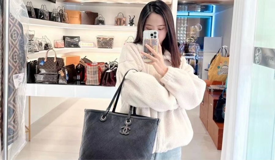Chanel 牛皮純色菱格絎縫單肩包 尺寸約33x29-8