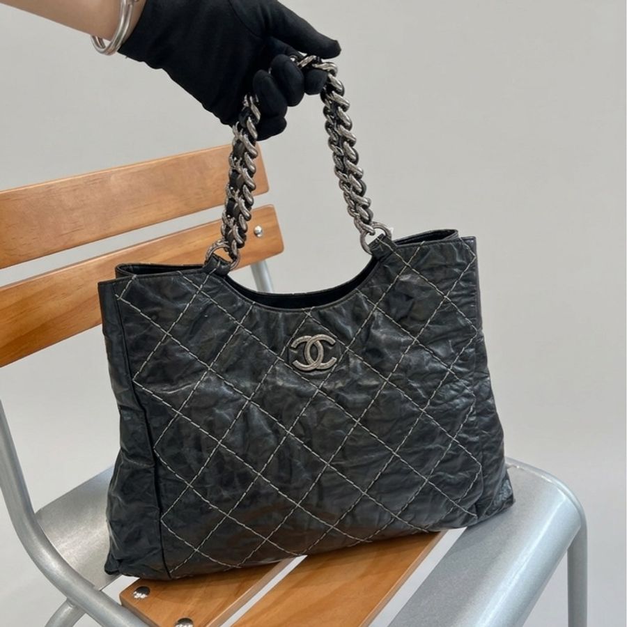 chanel/香奈兒 黑銀外縫線購物袋機場包tote 13開 尺寸42*30 好成色極新-1