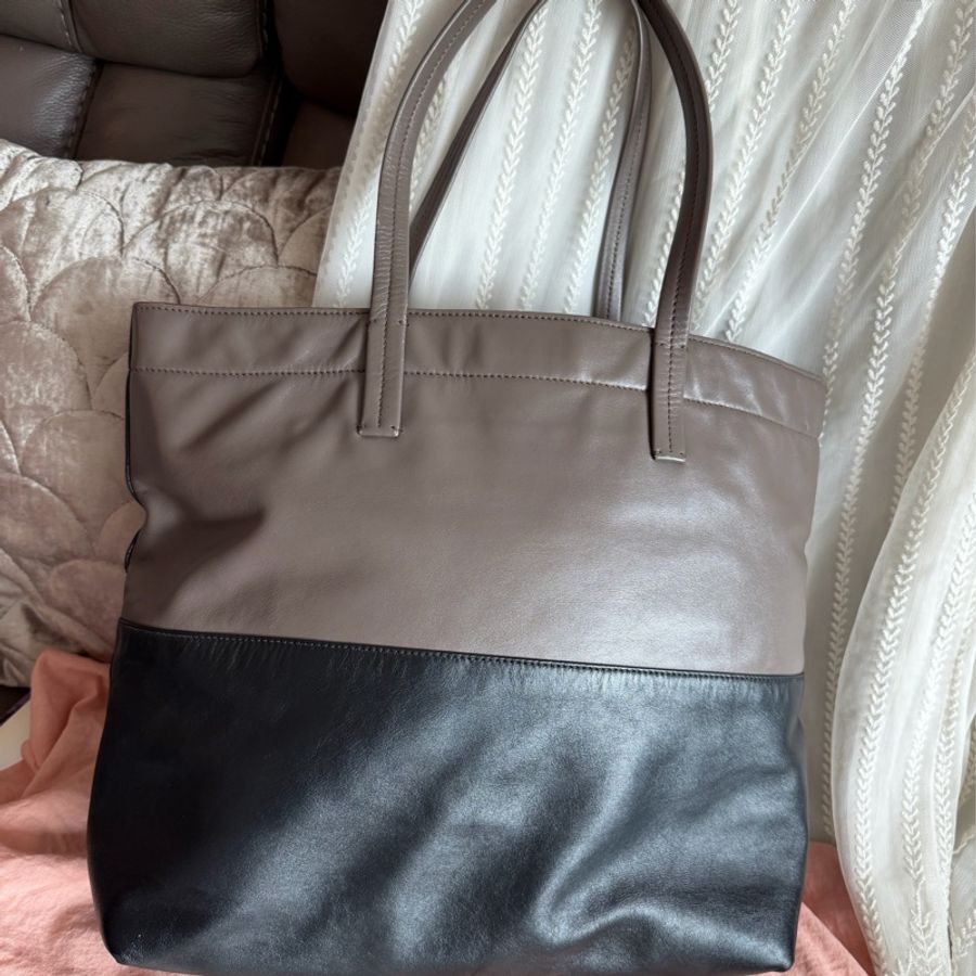 繆繆 托特包 手提包 通勤包 腋下包 黑色皮革 灰色皮革 大象灰 側背包 斜挎包 斜背包 褶皺鏈條包 miu miu ivy tote bag-16