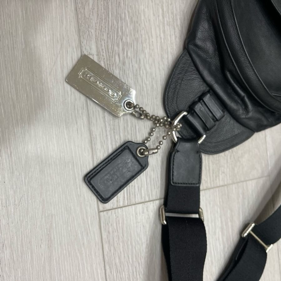 Coach Thompson Convertible Sling Bag-2