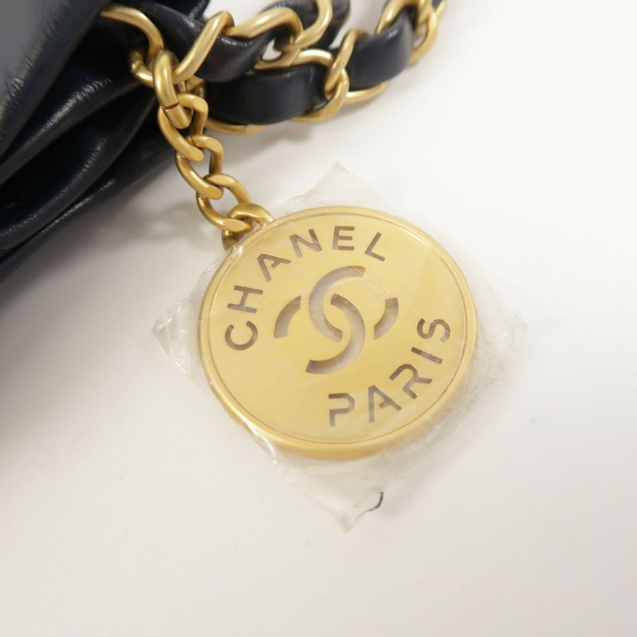 CHANEL 牛皮皮革C22 Small鏈帶肩背袋-14