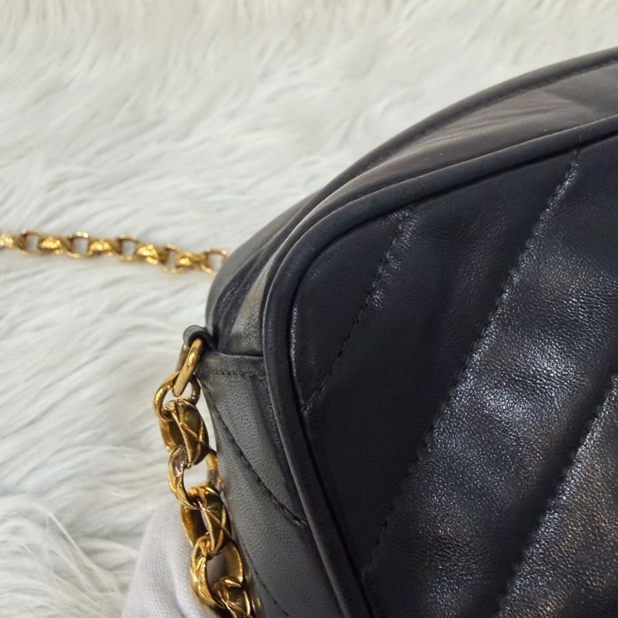 CHANEL 黑羊皮 金球 雕花鍊 流蘇 方包 相機包 斜背包 前口袋 老香 vintage-18