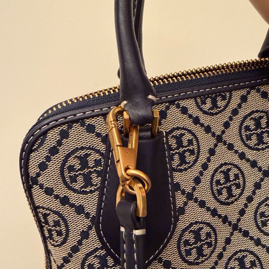 Tory Burch 經典老花貝殼包-10