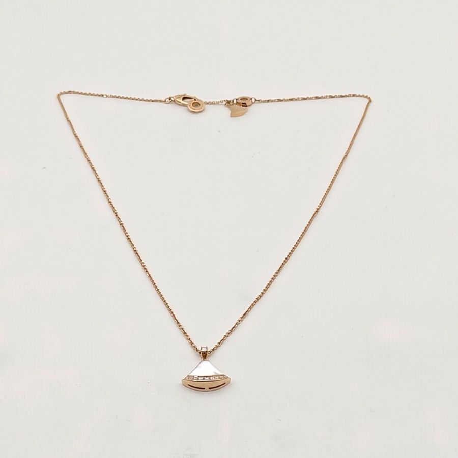 BVLGARI DIVASDREAM邊鑲鑽小扇子項鏈18K玫瑰金/鑽石/白貝母-4