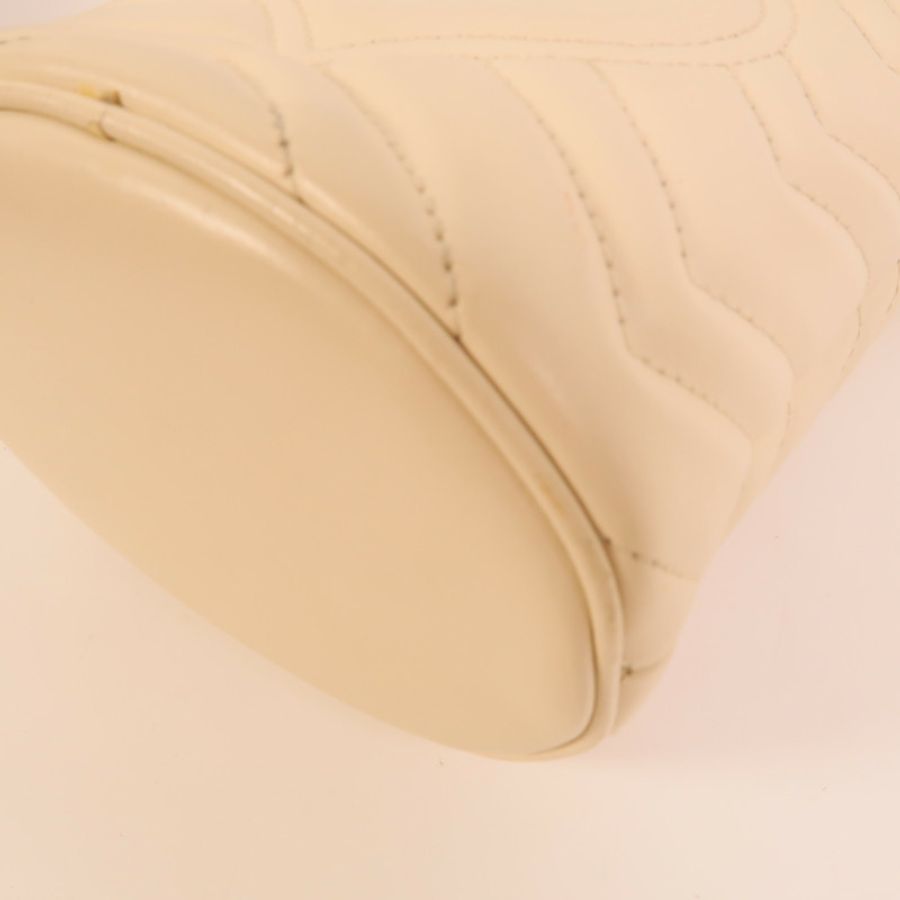 GUCCI 牛皮皮革GG Marmont Bucket鏈帶肩背袋-11