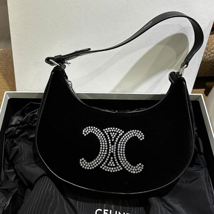 💎Han's house精品服飾💎 CELINE 腋下包 義大利製 現貨 原價72000-0