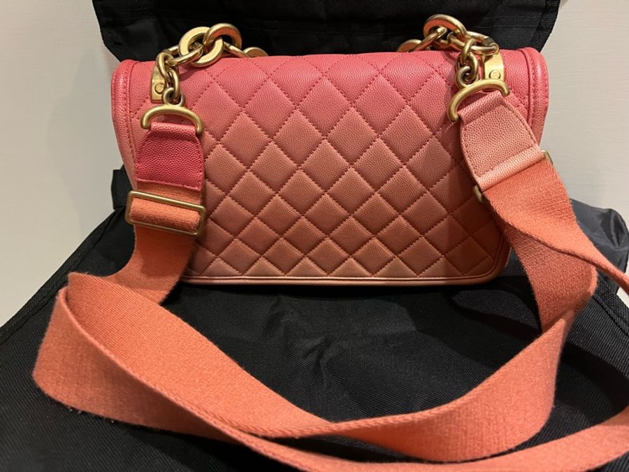 香奈兒粉紅漸層口蓋包 sunset on the sea bag-1