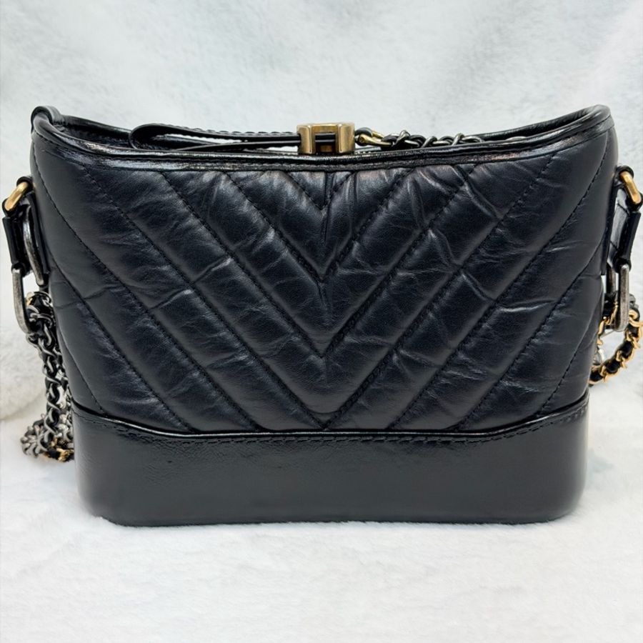CHANEL Gabrielle Small Size V紋小號黑色流浪包 XC382-1