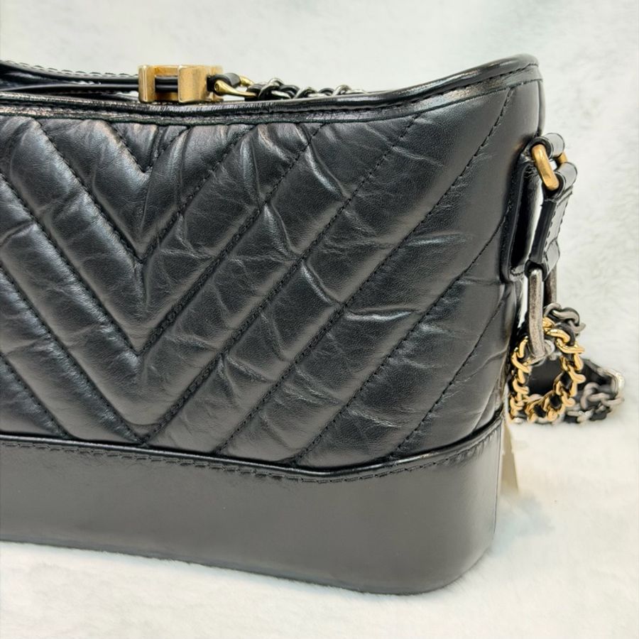 CHANEL Gabrielle Small Size V紋小號黑色流浪包 XC382-3