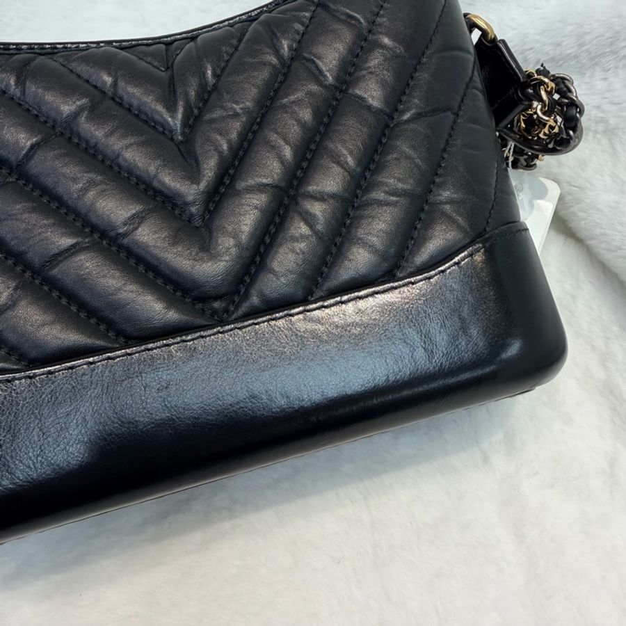 CHANEL Gabrielle Small Size V紋小號黑色流浪包 XC382-10