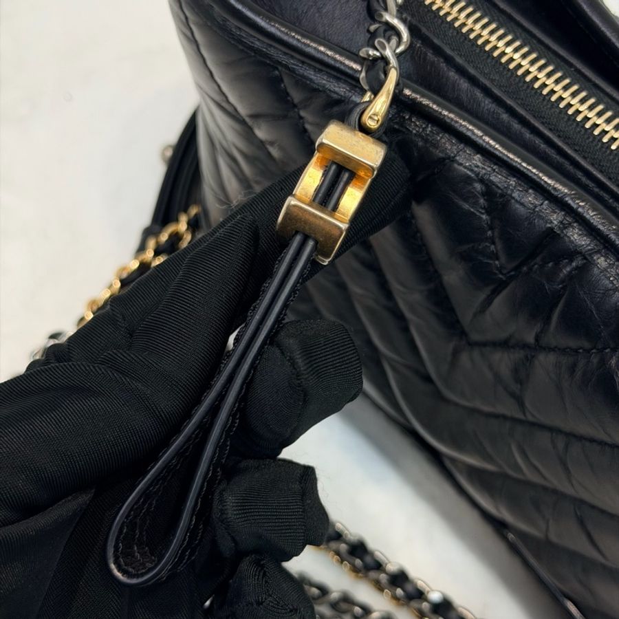 CHANEL Gabrielle Small Size V紋小號黑色流浪包 XC382-26