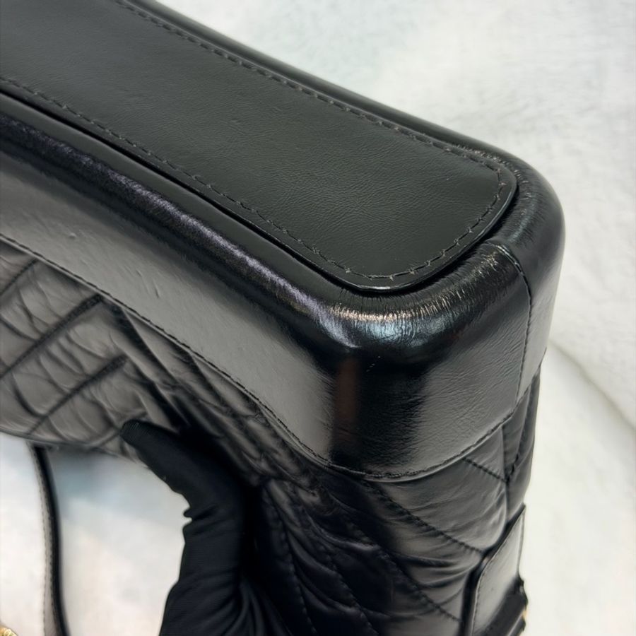 CHANEL Gabrielle Small Size V紋小號黑色流浪包 XC382-49