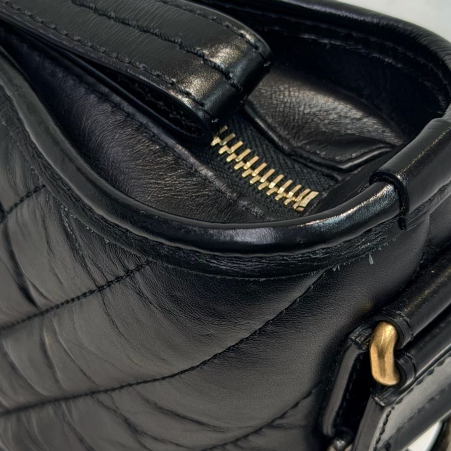 CHANEL Gabrielle Small Size V紋小號黑色流浪包 XC382-52
