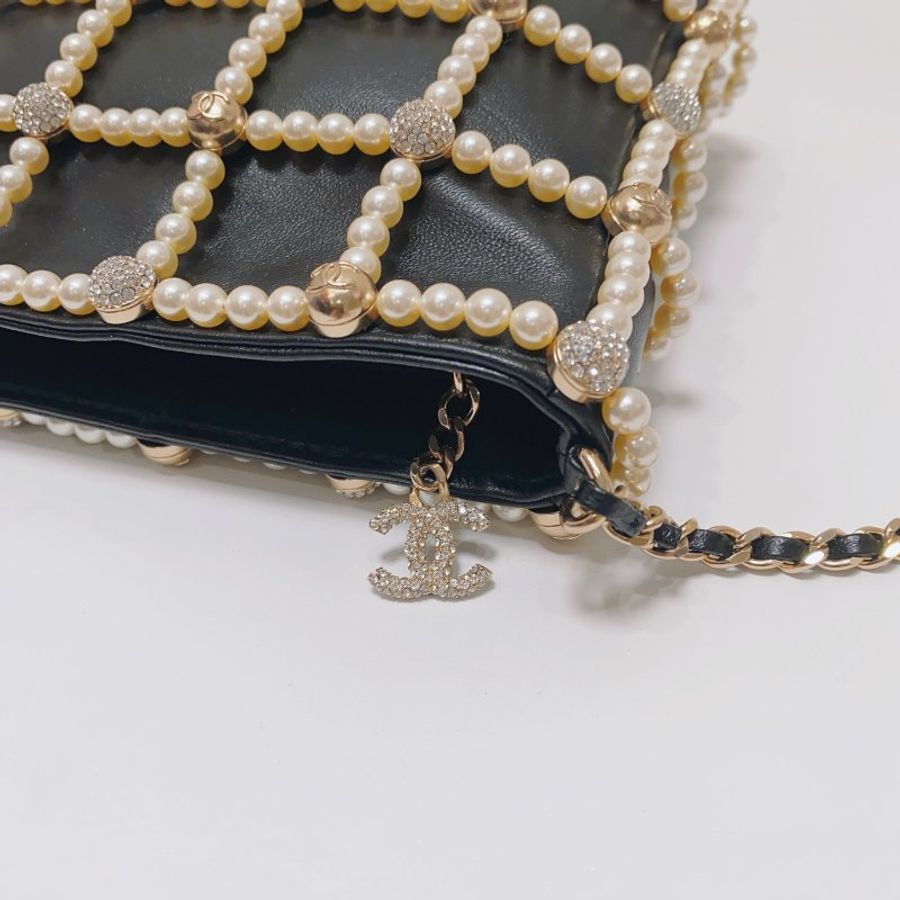 Chanel 黑色全皮珍珠鑽球晚宴包 21x3x15cm 98新配件塵袋-6