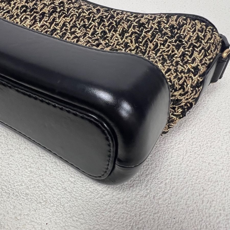 CHANEL 香奈兒黑色限定金絲流浪小號 28開-4