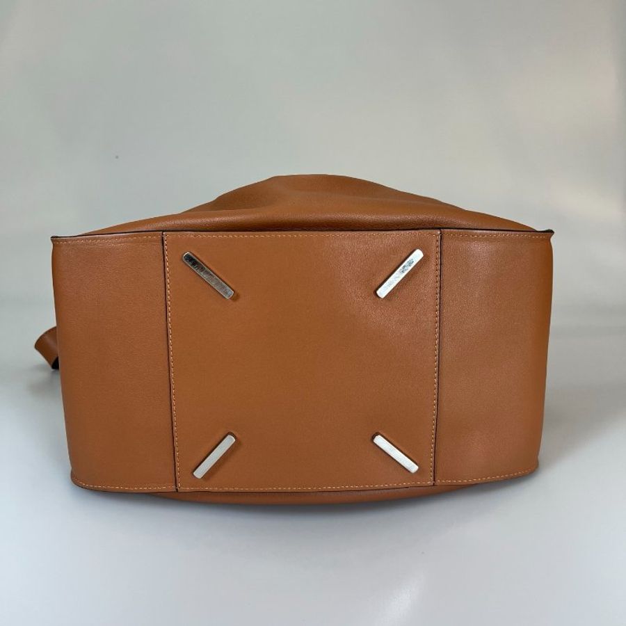 LOEWE 焦糖色HAMMOCK 大號 吊床包-4