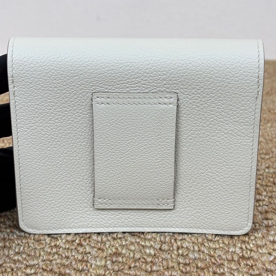 99新Hermès愛馬仕 Roulis Slim 豬鼻子 奶昔白 mini U刻 12.5x2x11。-1