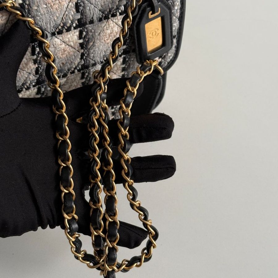 99新🆕 Chanel 香奈兒 22K格子毛呢豆腐斜背包-16