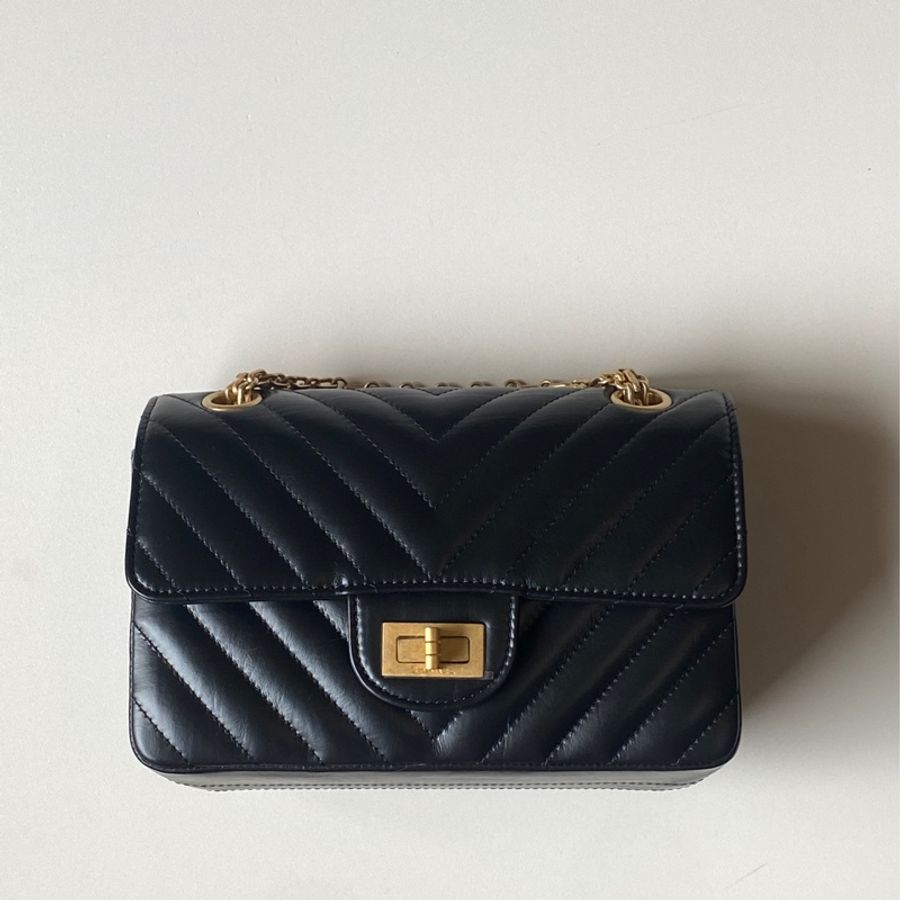 914intheair精品代購『全新全配』Chanel 香奈兒 經典黑金牛mini coco 2.55 口蓋包 大mini CF 20cm 山形紋-1