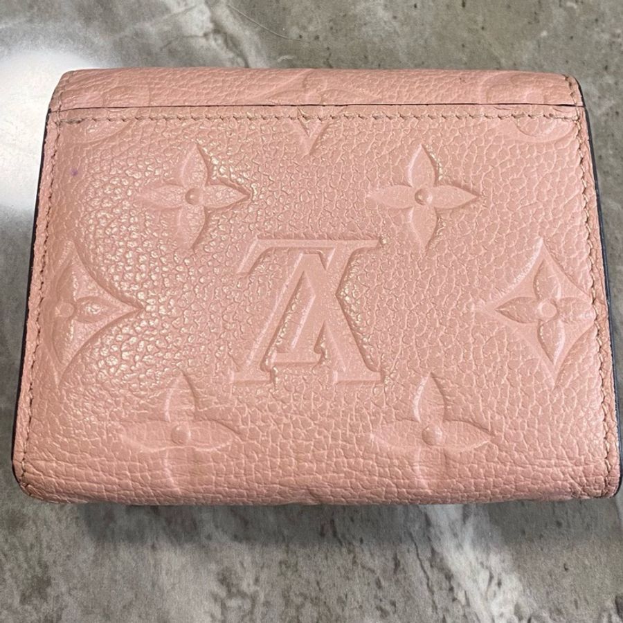 LV 路易威登 粉色壓紋 短款錢包 成色很新 芯片款 附件:單品-1