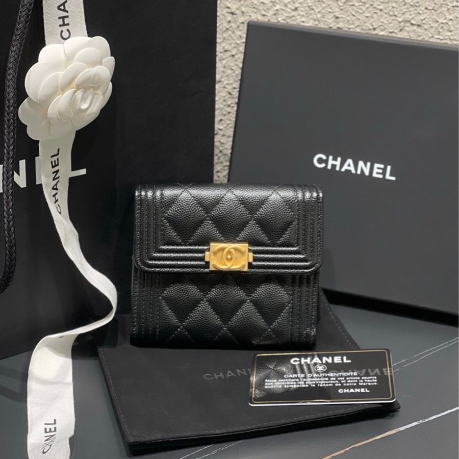 Chanel香奈兒leboy黑金牛皮荔枝紋卡包錢包,25開身份卡,尺寸11.5*7cm-0