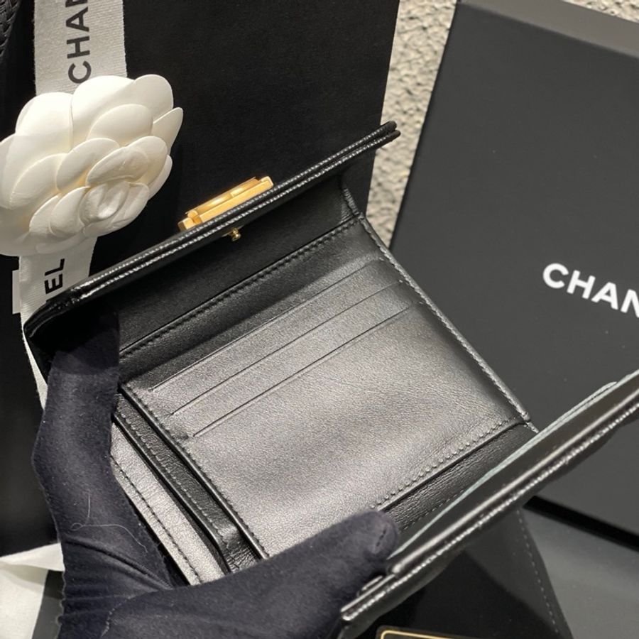 Chanel香奈兒leboy黑金牛皮荔枝紋卡包錢包,25開身份卡,尺寸11.5*7cm-8