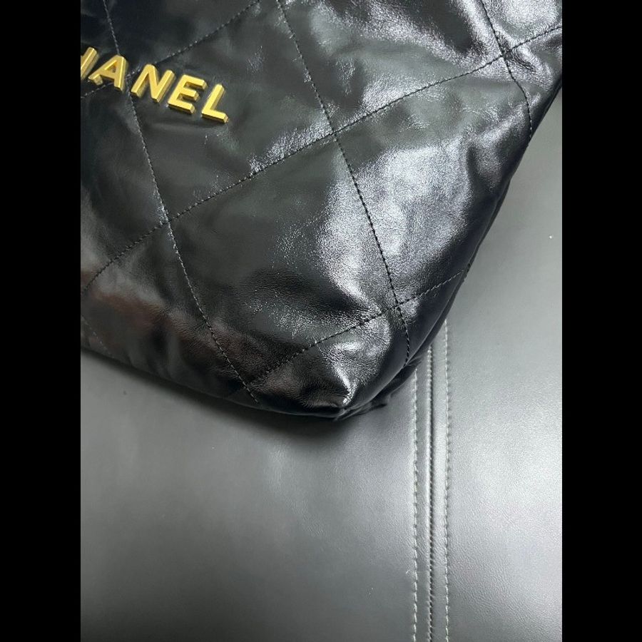 CHANEL 22bag small
黑金小號牛皮-9