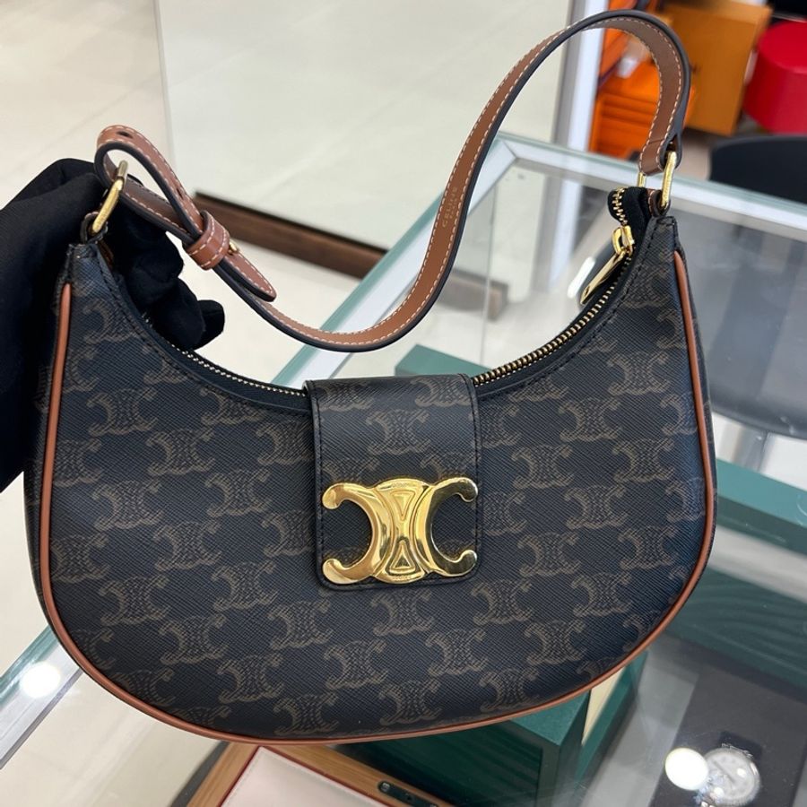 Celine 賽琳 AVA TRIOMPHE老花中号腋下包-8