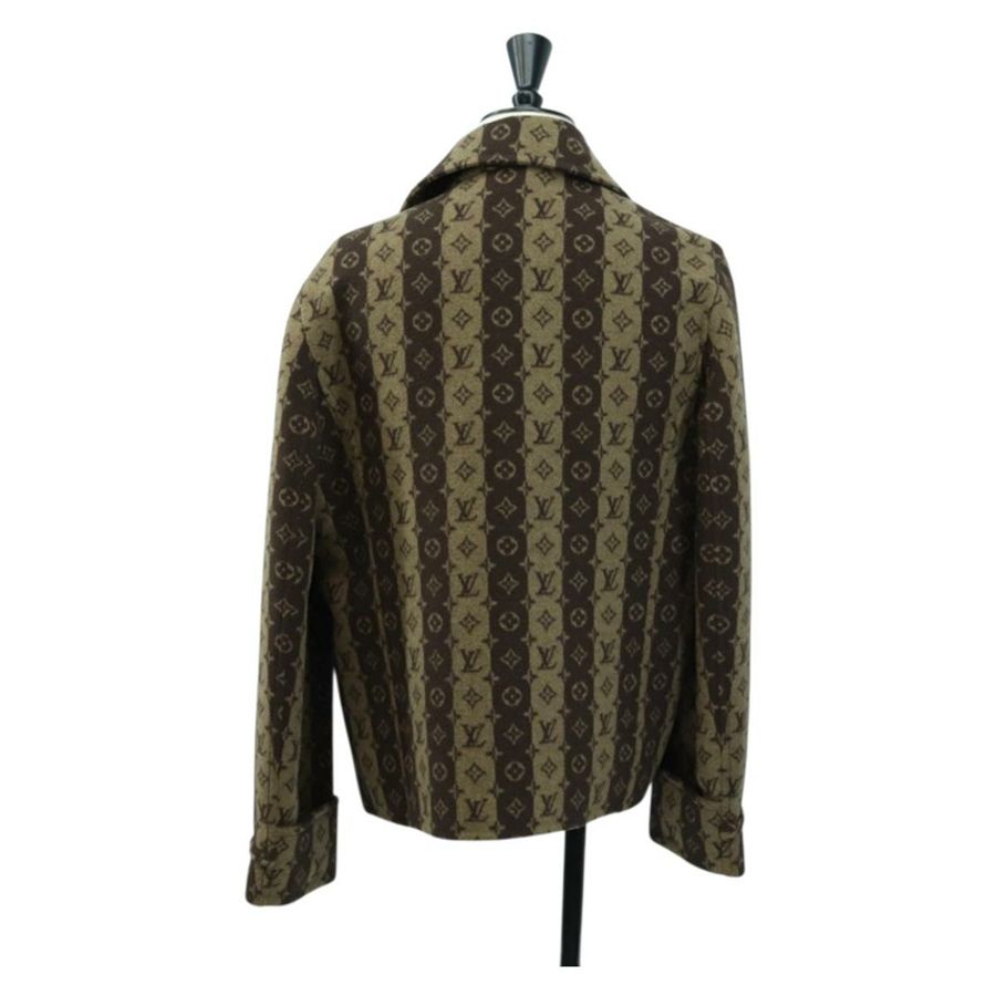 【日本直送】路易威登 Monogram Stripe (LVxNIGO) 大衣,Monogram 包裝盒,售價 RM221M,正品 YKZ1433SM-1