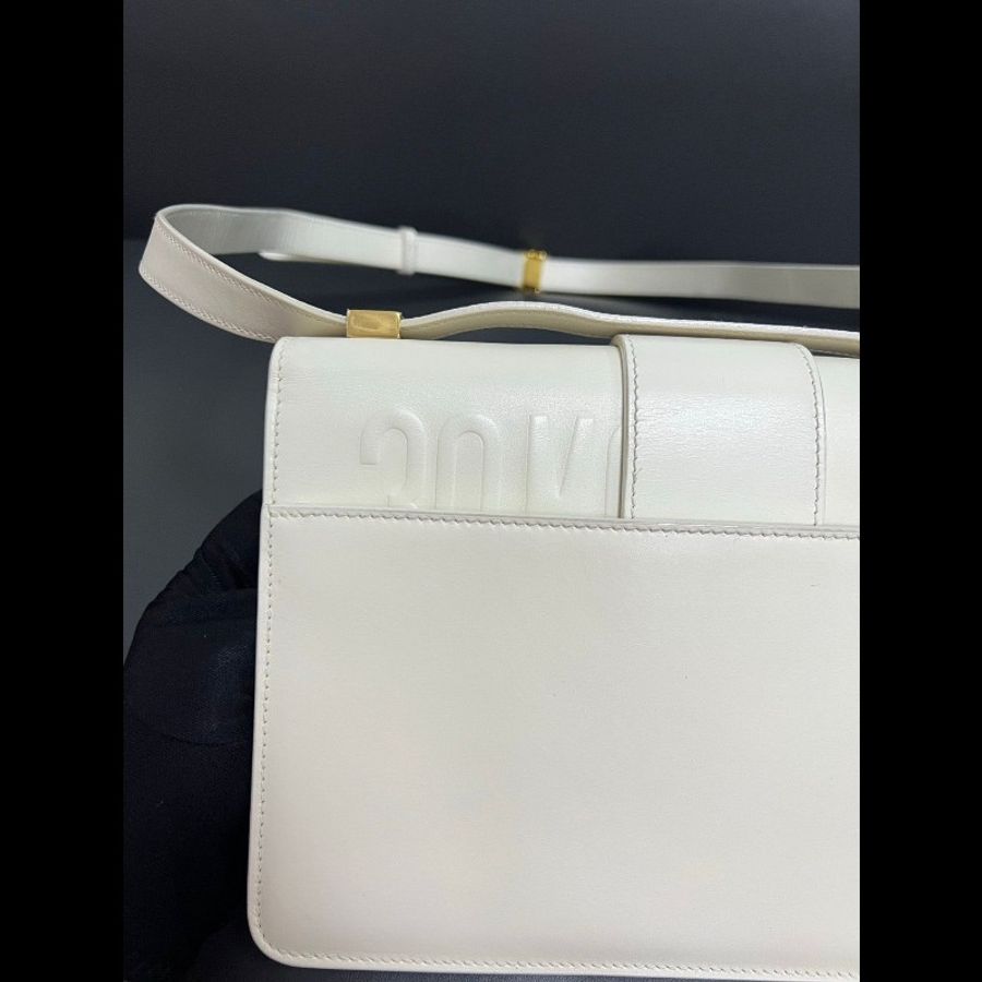 Dior montaigne 30 medium
蒙田30 白色金扣全皮-11