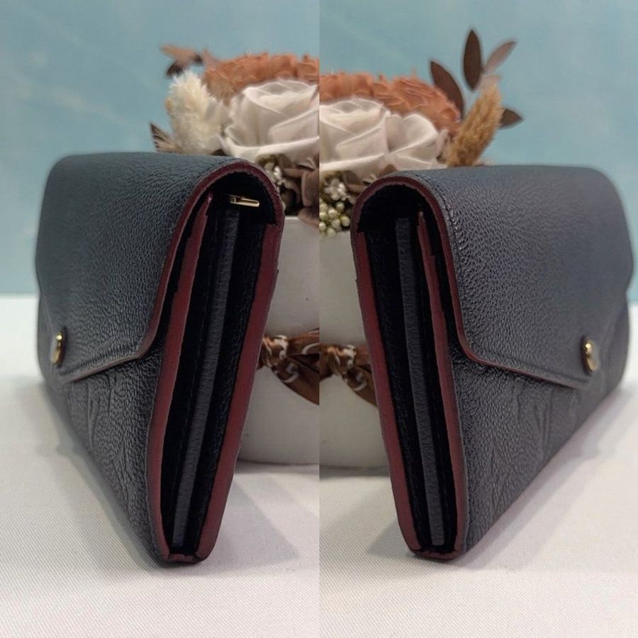 LV Sarah 深藍壓紋牛皮信封釦式長夾-2